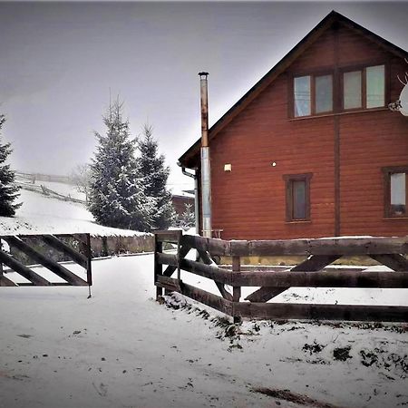 Cottage Ozerniy Lazeșciîna Exterior foto
